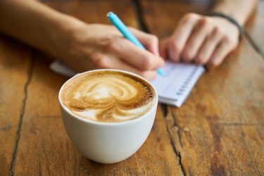 不動産担保ローンは保証人が必要か！物上保証人などポイントを解説