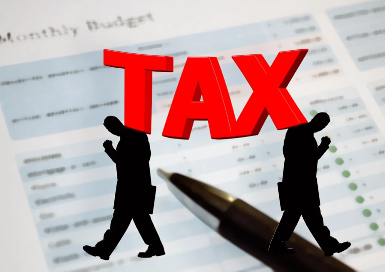 TAX 税金　シルエット
